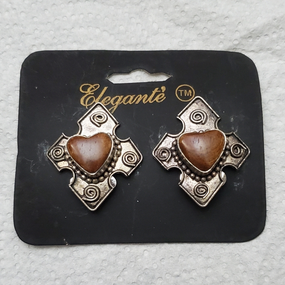 ÈLEGANTE' Vintage Clip Earrings**Large Silver Tone Triangles w/Brown Hearts